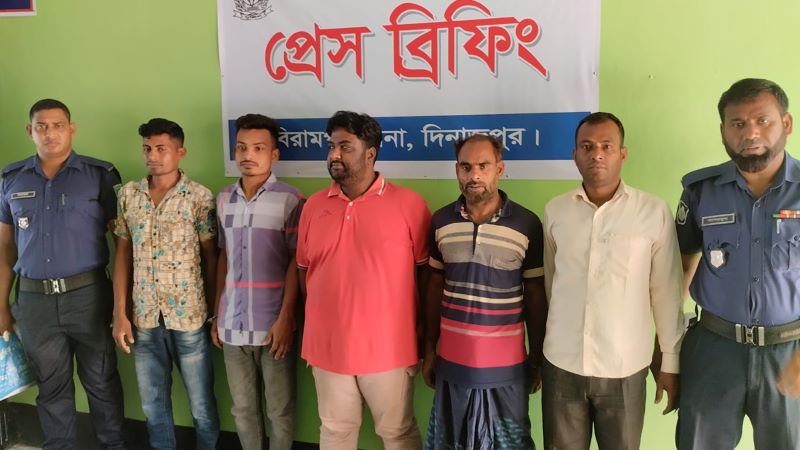 খেলনা পিস্তল দেখিয়ে হুমকি, অতঃপর...